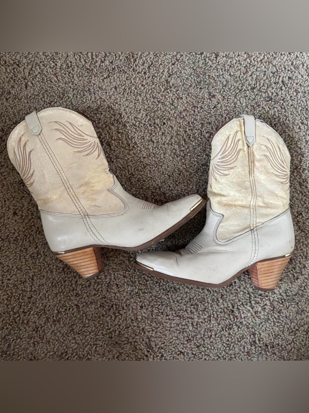 Dingo cream short cowboy boots